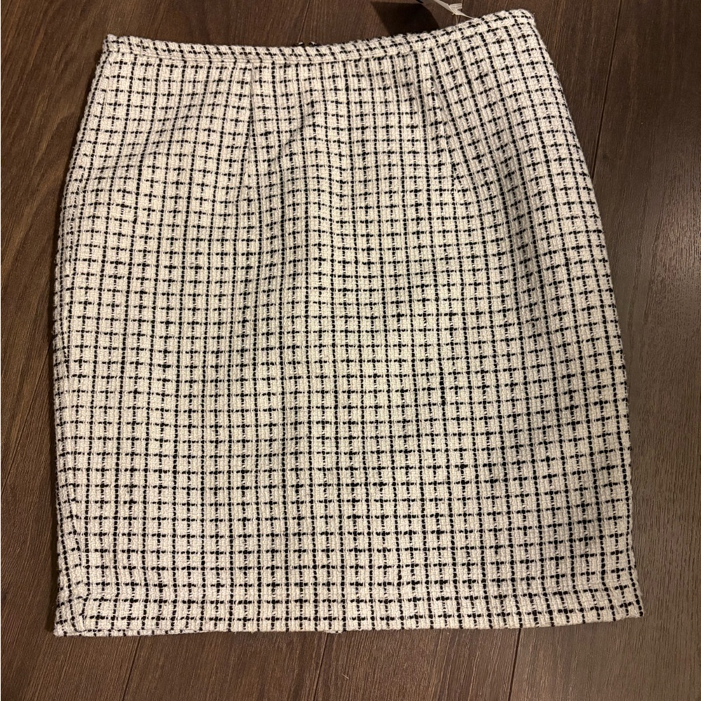 Classic Black and White tweed Checkered Skirt